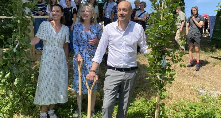 Magnus Heunicke efter træplantning