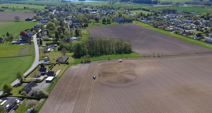 luftfoto bårse kirkeskov
